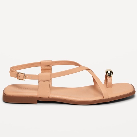 Old Navy Women's Tan Faux Leather Strappy Toe Ring
Sandals - Picture 5 of 9